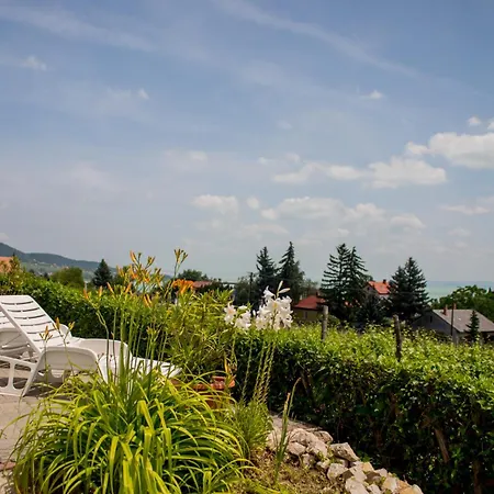 Balatoni Panorama - Bacchus Badacsony Apartment Badacsonytomaj